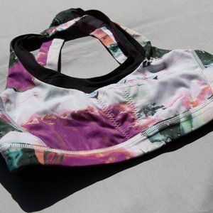 Lululemon Run Stuff your bra II Pigment Wave Multi